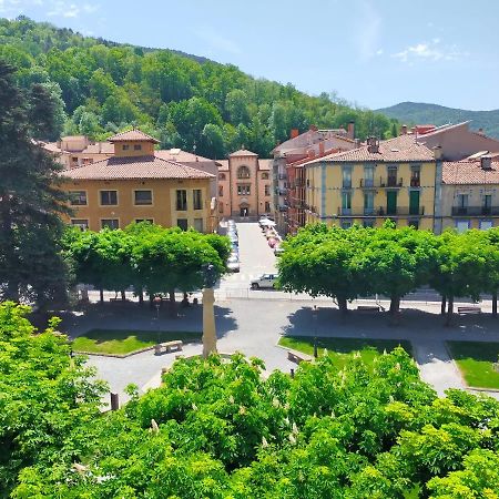 Can Planas Soleado, Amplio Con Vistas Y Parking Sant Joan de les Abadesses Extérieur photo