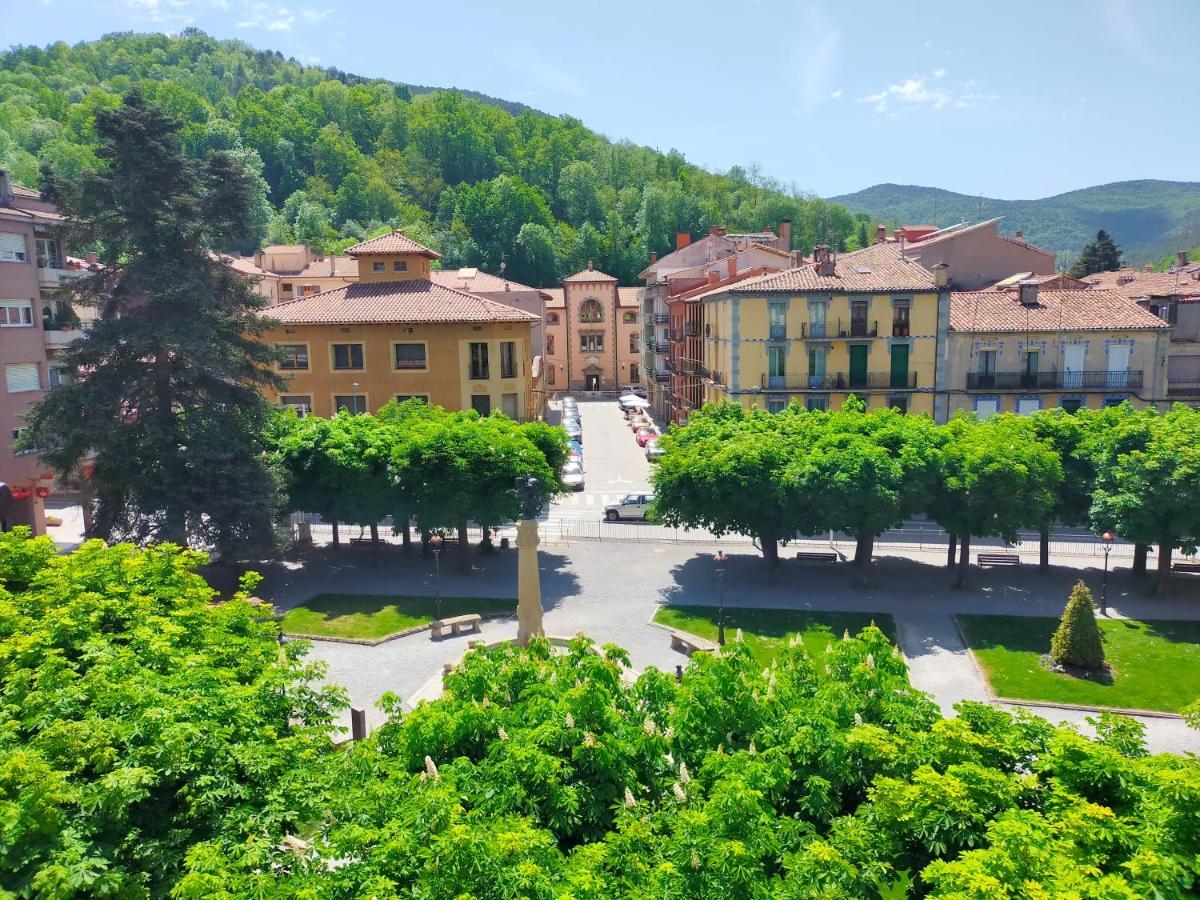 Can Planas Soleado, Amplio Con Vistas Y Parking Sant Joan de les Abadesses Extérieur photo